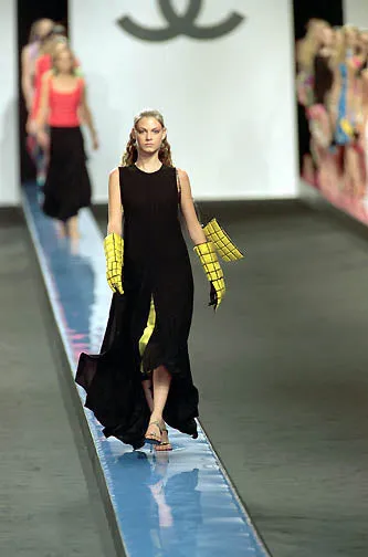 Chic Spring 2000 Chanel by Karl Lagerfeld Runway Sleeveless Black Jersey Tent Swing Dress