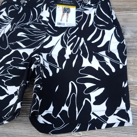 New Rafaella Black &amp; White Hawaiian Stretchy Shorts