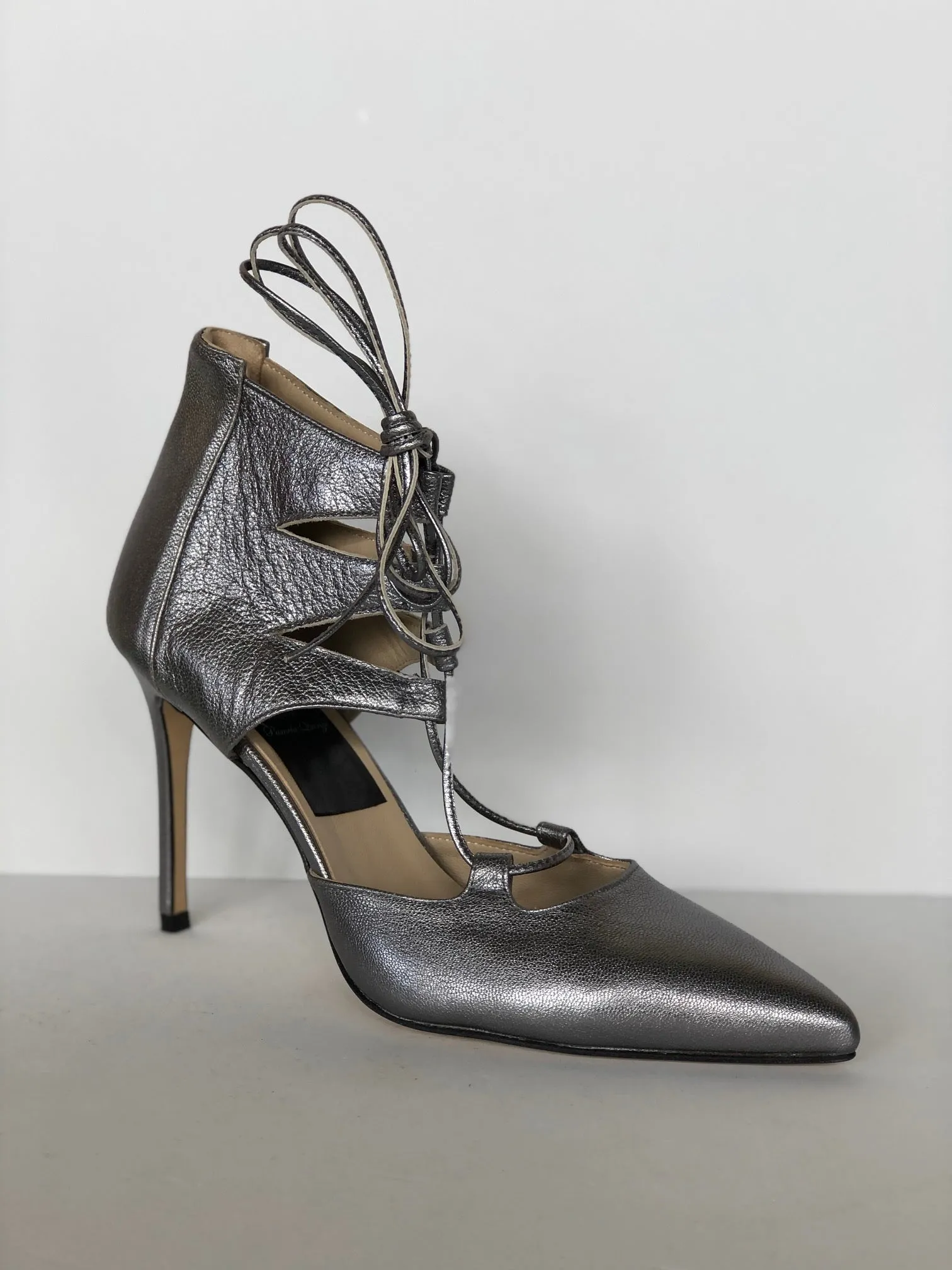 Space Pump Lace Size EU 39 - USA 8.5