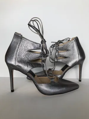 Space Pump Lace Size EU 39 - USA 8.5
