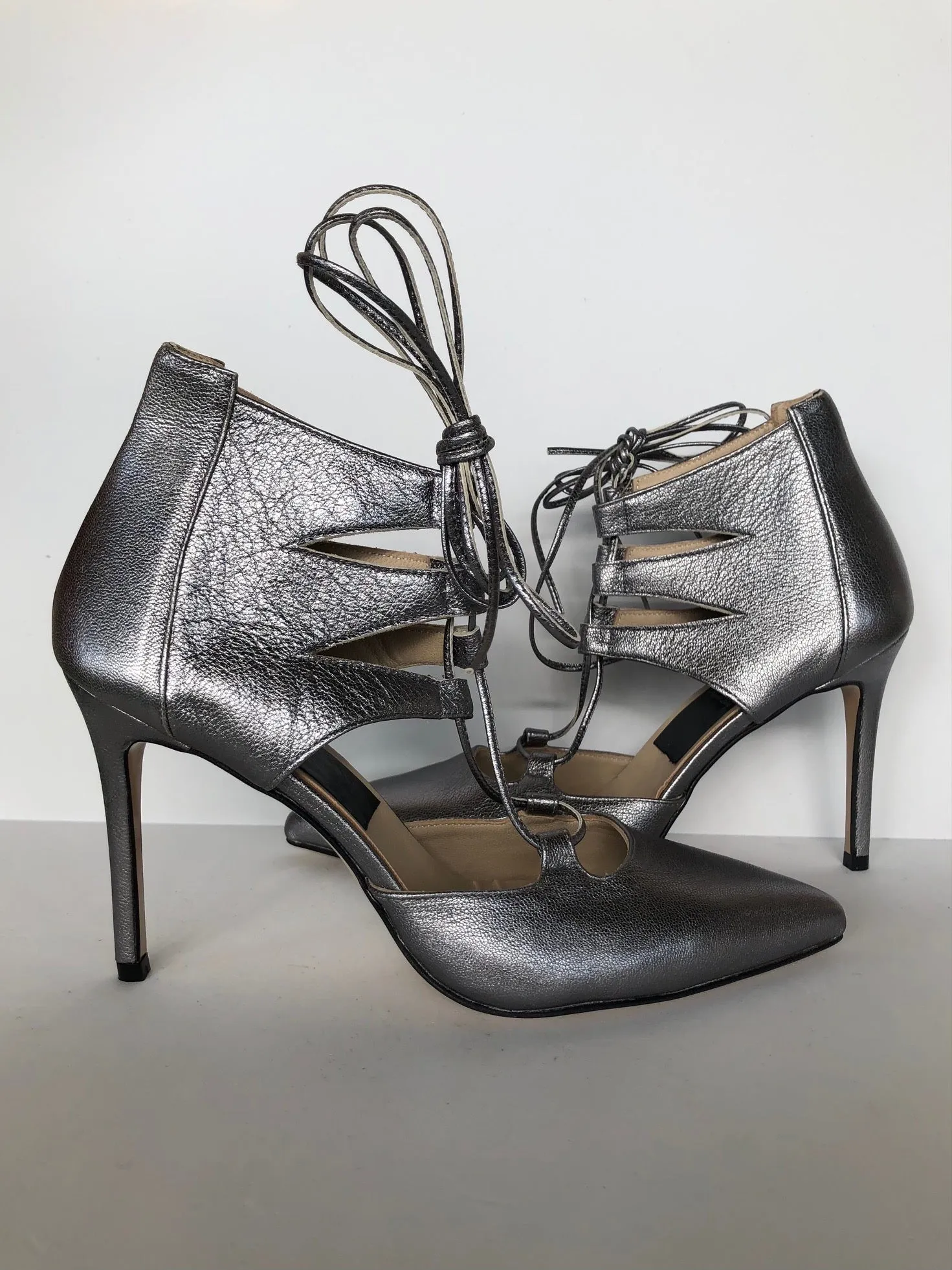Space Pump Lace Size EU 39 - USA 8.5